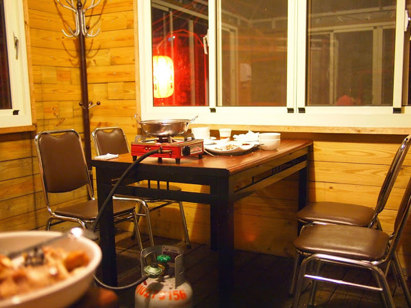 好雞婆土雞城：【食記】【景點】南投好雞婆土雞城&聚彩園休閒山莊@仁愛清境農場 : 與鳳凰共眠~清境山城兩天一夜小旅行! 擺夷料理好吃耶^^