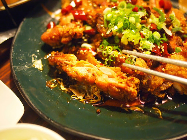 好雞婆土雞城：【食記】【景點】南投好雞婆土雞城&聚彩園休閒山莊@仁愛清境農場 : 與鳳凰共眠~清境山城兩天一夜小旅行! 擺夷料理好吃耶^^