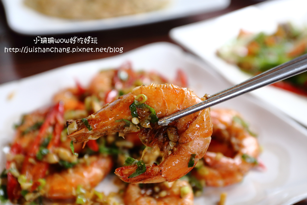 【食║南投】清境好雞婆土雞城~清境美食。蒙古包造型包廂裡吃雲南擺夷料理