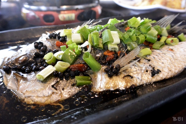 【南投清境美食】博望新村的好雞婆土雞城∞包廂叫雞別想歪