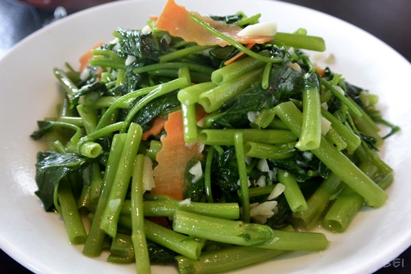 【南投清境美食】博望新村的好雞婆土雞城∞包廂叫雞別想歪