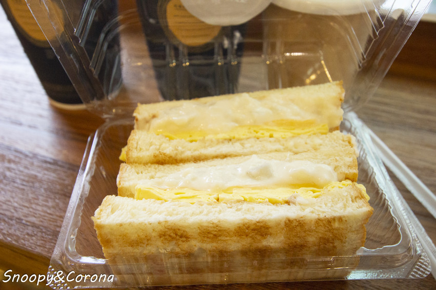 【吃喝.台北】全台十大必吃早餐/就愛豐盛號~食尚玩家推薦,士林排隊人氣炭烤土司、紅茶牛奶