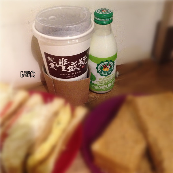 蔗糖紅茶 / 牧場牛奶 蔗糖紅茶 / 牧場牛奶