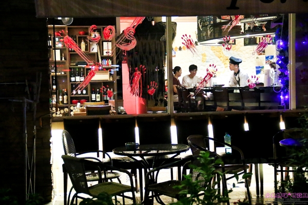 石窯屋:【蘆洲美食】二訪☼石窯屋 ☼窯烤披薩&半月烤餅美味又特別,推薦必嘗~秋季威尼斯墨魚義大利燉飯搭漁港現流小卷海味十足,快來參加萬聖節派對吧! 石窯屋:【蘆洲美食】二訪☼石窯屋 ☼窯烤披薩&半月烤餅美味又特別,推薦必嘗~秋季威尼斯墨魚義大利燉飯搭漁港現流小卷海味十足,快來參加萬聖節派對吧!