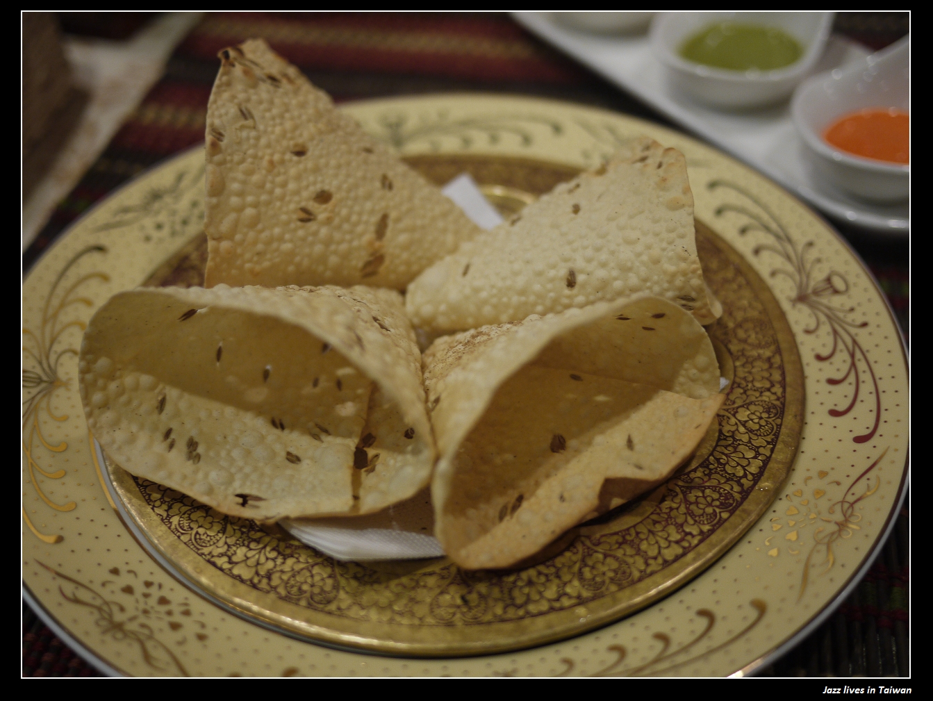 [印渡風情]烤餅沾印度咖哩醬超對味的啦!!! 來到了印度人的美食世界!!!