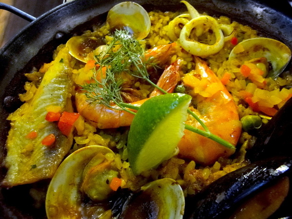 Howfun好飯食堂(瑞光店)：【HowFun好飯食堂-瑞光店 】內科人氣滿點餐廳 西班牙風味燉飯、Tapas專賣