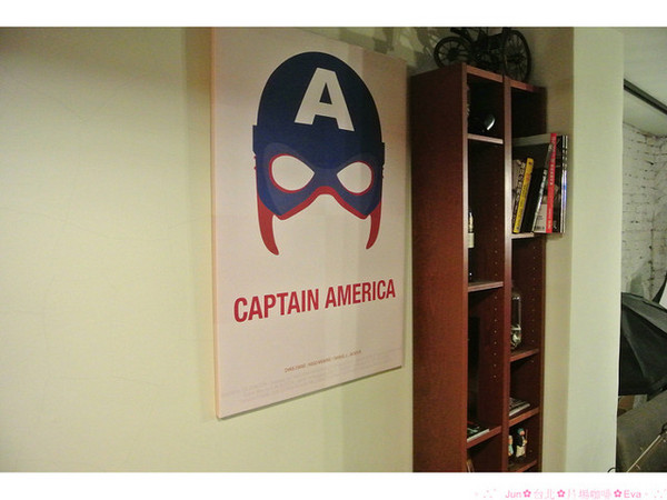 片場咖啡 Film Studio Cafe：【食記】oO。。台北　片場咖啡　來就送超可愛的小小兵餅乾(minion)，讓可愛的它陪妳（你）一起吃飯o○。