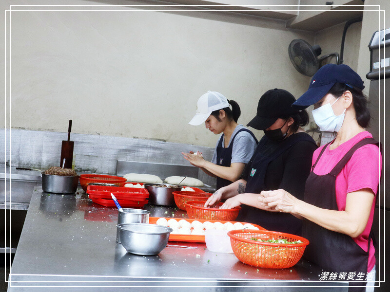 龍門胡椒餅-新北三重/酥香美味總是在排隊~在地人氣炭烤胡椒餅