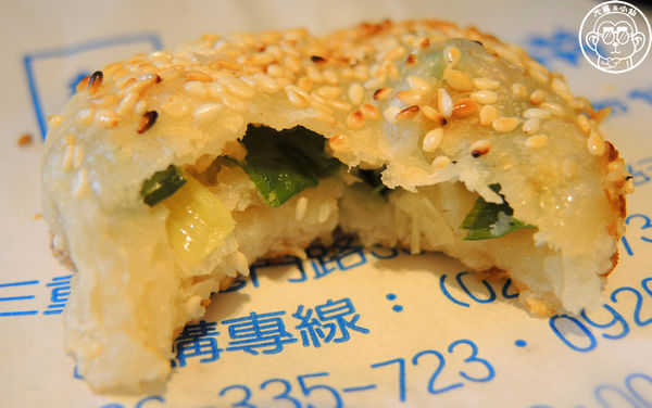 龍門碳烤胡椒餅:呷飽祙【新北三重・龍門胡椒餅】三重在地排隊小點心 龍門碳烤胡椒餅:呷飽祙【新北三重・龍門胡椒餅】三重在地排隊小點心