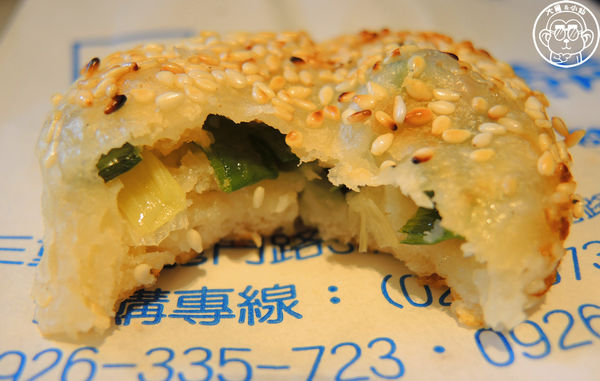 龍門碳烤胡椒餅:呷飽祙【新北三重・龍門胡椒餅】三重在地排隊小點心 龍門碳烤胡椒餅:呷飽祙【新北三重・龍門胡椒餅】三重在地排隊小點心