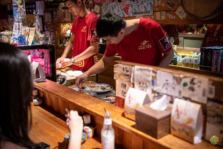 台北中山居酒屋》微風建一食堂 – 奢華用心的日式無菜單料理 超高CP值讓你毛蟹和牛一次滿足 - 時空幻境 凌雲江海清