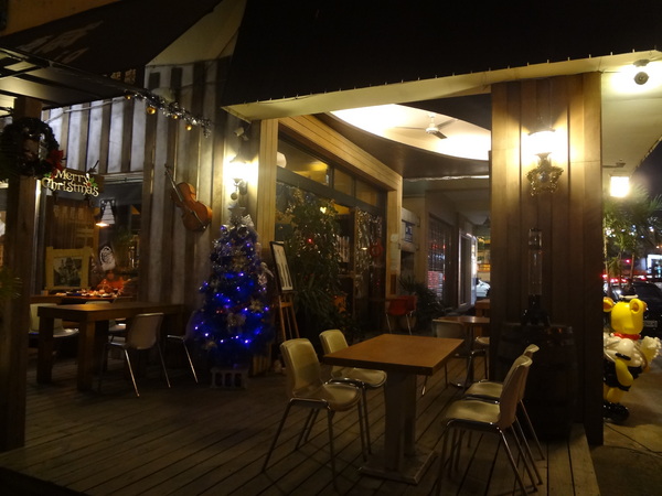 路德威手工啤酒餐廳：1021201[官本金文愛台灣口碑券第18彈]路德威手工啤酒餐廳當大俠大口吃肉與大口喝啤酒的好地方