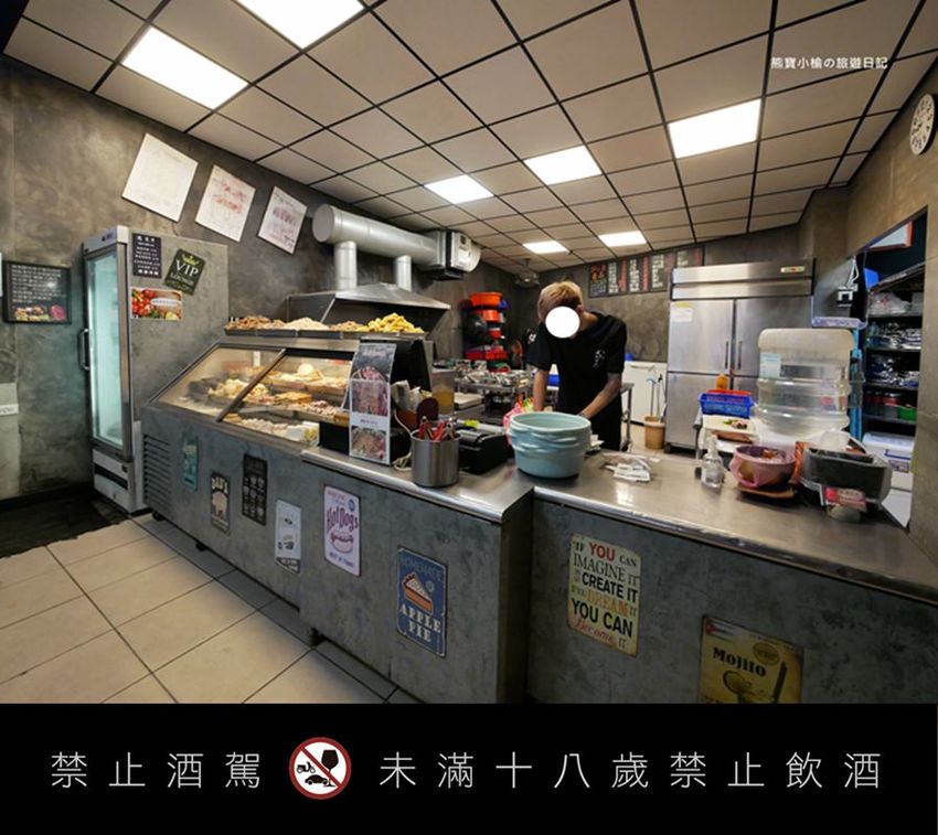 【新竹美食】大爺鹽酥雞食品店，新竹市區宵夜適合小酌好去處！多種特色炸物、香雞排、魷魚蛋、下酒菜，內文附詳細菜單價位介紹。 @熊寶小榆の旅遊日記