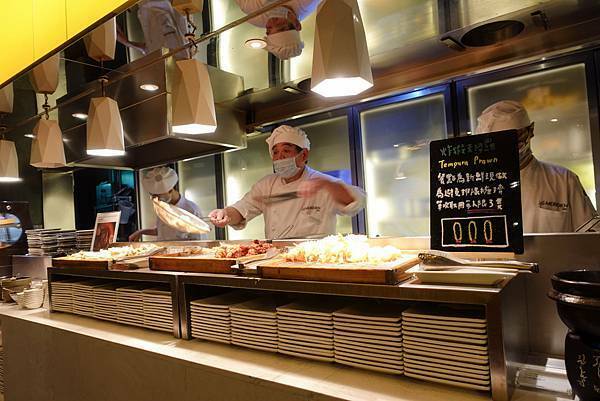 【台北飯店住宿】台北寒舍艾美酒店,現代藝術潮人最愛的五星級飯店,探索廚房BUFFET更是高評價美食餐廳 (11).jpg