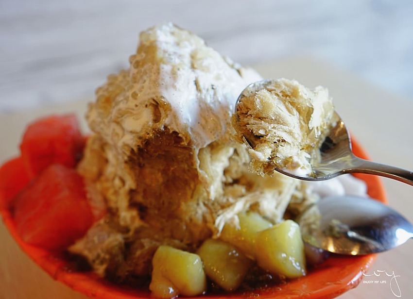 玉冠嫩仙草|澎湖排隊冰品,最具特色的仙草挫冰,消暑又爽口