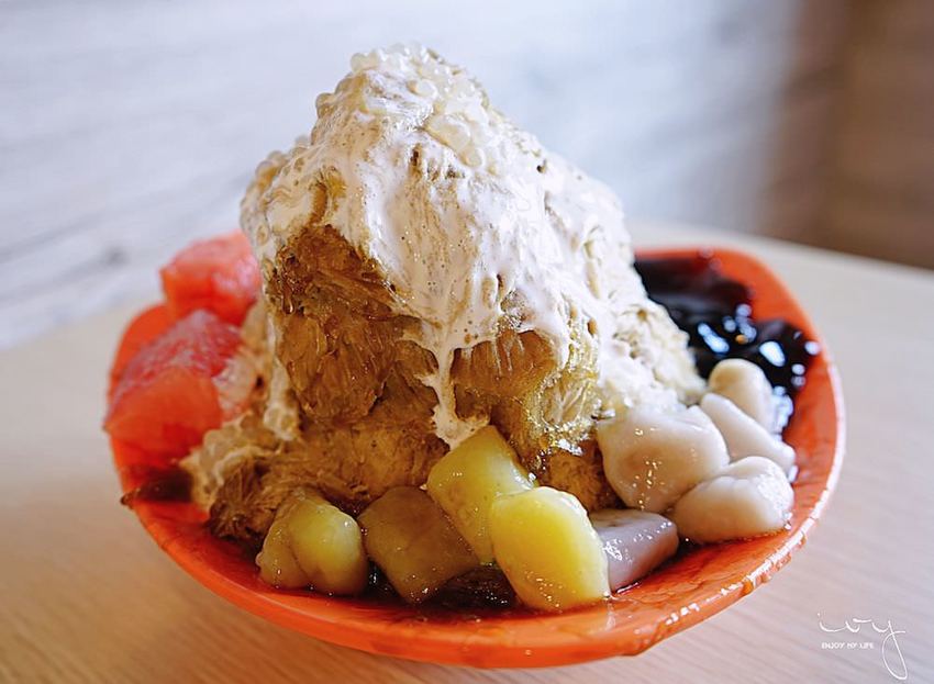 玉冠嫩仙草|澎湖排隊冰品,最具特色的仙草挫冰,消暑又爽口