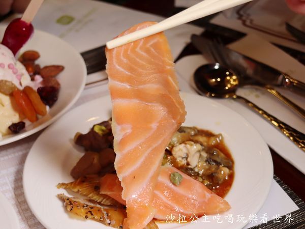 圓山大飯店(松鶴廳):士林吃到飽『圓山大飯店(松鶴廳)』Buffet/異國料理/啤酒無限供應/團體聚餐/捷運劍潭站