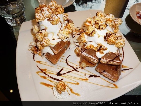 in% HAIR&CAFE：將髮廊和餐飲結合,有義大利麵和3D拉花--西門町美食In％Hair&Caf'e(西寧店)体驗心得