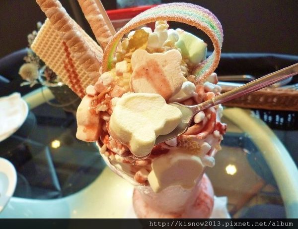 in% HAIR&CAFE：將髮廊和餐飲結合,有義大利麵和3D拉花--西門町美食In％Hair&Caf'e(西寧店)体驗心得