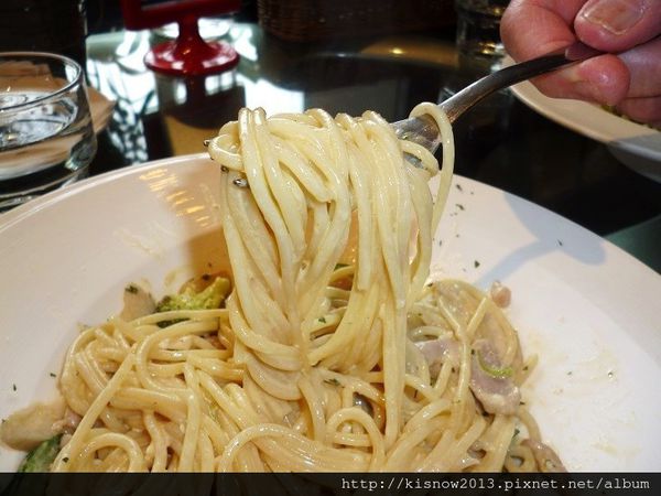 in% HAIR&CAFE：將髮廊和餐飲結合,有義大利麵和3D拉花--西門町美食In％Hair&Caf'e(西寧店)体驗心得