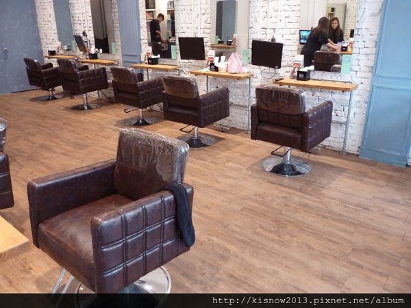 in% HAIR&CAFE：將髮廊和餐飲結合,有義大利麵和3D拉花--西門町美食In％Hair&Caf'e(西寧店)体驗心得