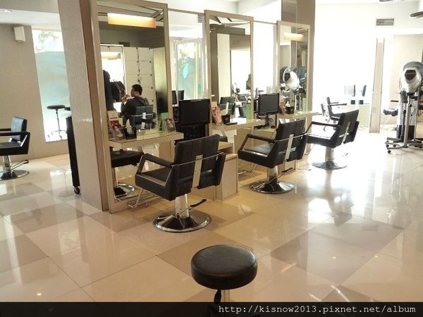 in% HAIR&CAFE：將髮廊和餐飲結合,有義大利麵和3D拉花--西門町美食In％Hair&Caf'e(西寧店)体驗心得