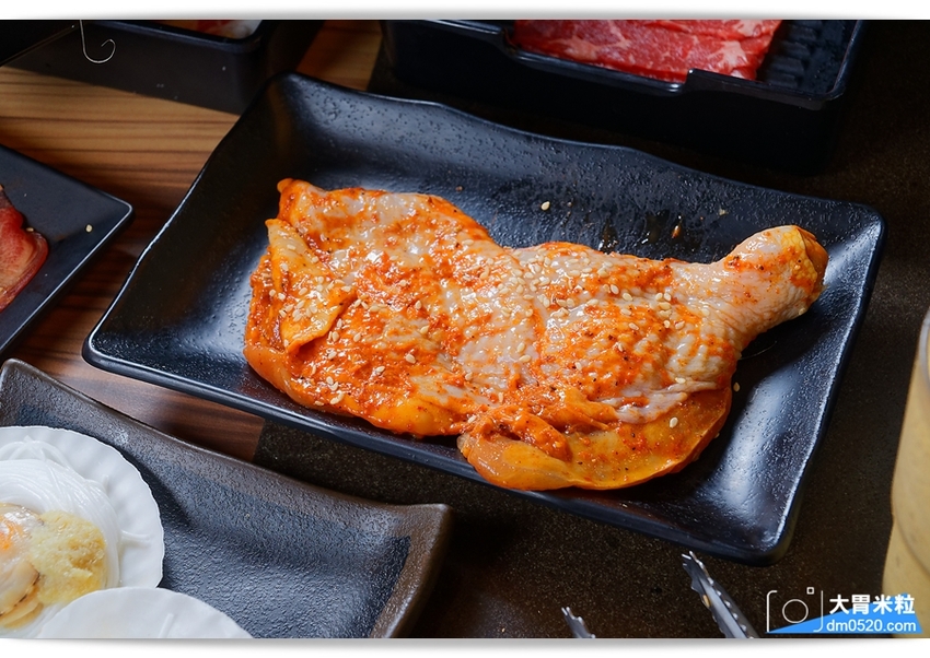 全新裝潢登場,田季發爺桃園中壢店,燒肉吃到飽469/569/699,美國霜降牛/鹽蔥牛舌/松阪豬/生蠔/薑母鴨火鍋/哈根達斯冰淇淋,通通無限吃到飽!桃園燒肉吃到飽推薦,中壢吃到飽推薦, - 大胃米粒