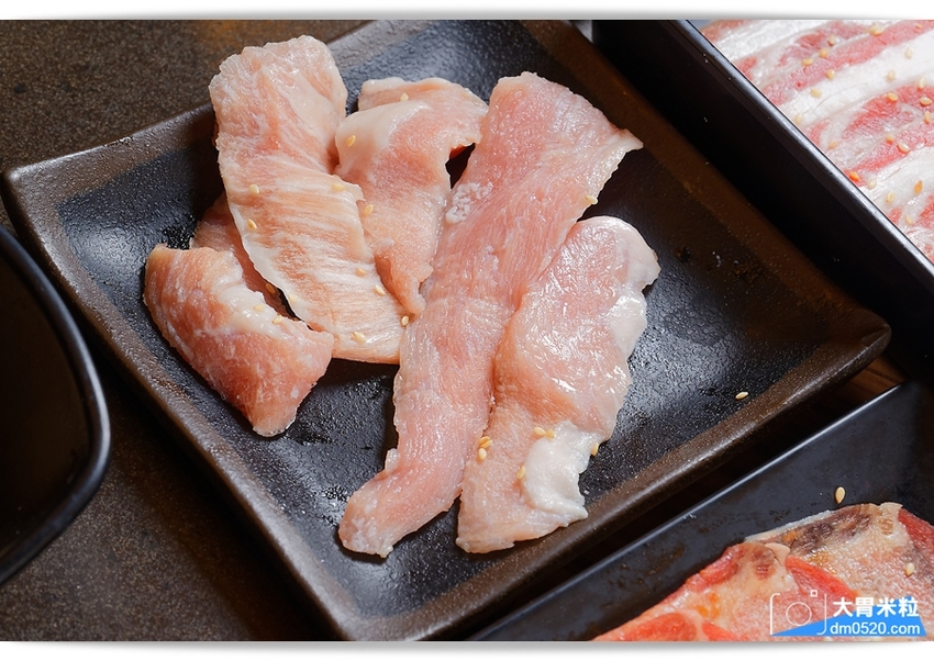 全新裝潢登場,田季發爺桃園中壢店,燒肉吃到飽469/569/699,美國霜降牛/鹽蔥牛舌/松阪豬/生蠔/薑母鴨火鍋/哈根達斯冰淇淋,通通無限吃到飽!桃園燒肉吃到飽推薦,中壢吃到飽推薦, - 大胃米粒