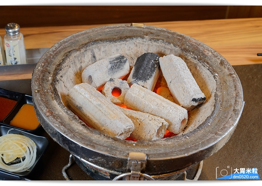 全新裝潢登場,田季發爺桃園中壢店,燒肉吃到飽469/569/699,美國霜降牛/鹽蔥牛舌/松阪豬/生蠔/薑母鴨火鍋/哈根達斯冰淇淋,通通無限吃到飽!桃園燒肉吃到飽推薦,中壢吃到飽推薦, - 大胃米粒