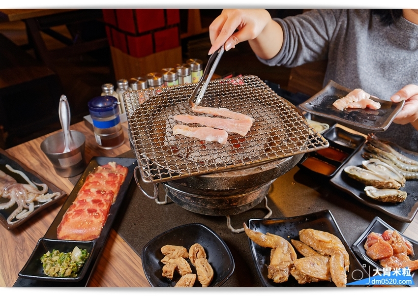 全新裝潢登場,田季發爺桃園中壢店,燒肉吃到飽469/569/699,美國霜降牛/鹽蔥牛舌/松阪豬/生蠔/薑母鴨火鍋/哈根達斯冰淇淋,通通無限吃到飽!桃園燒肉吃到飽推薦,中壢吃到飽推薦, - 大胃米粒