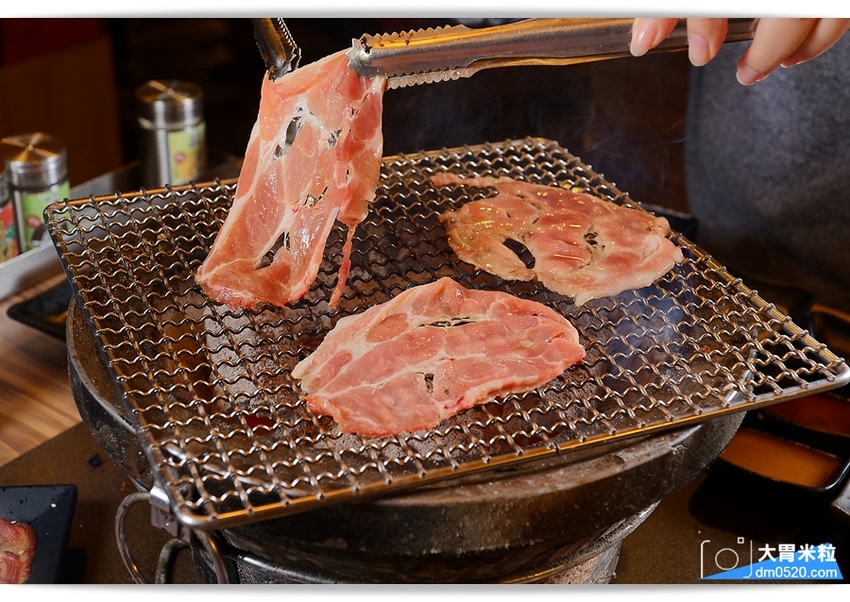 全新裝潢登場,田季發爺桃園中壢店,燒肉吃到飽469/569/699,美國霜降牛/鹽蔥牛舌/松阪豬/生蠔/薑母鴨火鍋/哈根達斯冰淇淋,通通無限吃到飽!桃園燒肉吃到飽推薦,中壢吃到飽推薦, - 大胃米粒