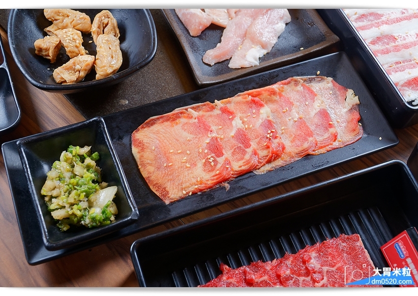 全新裝潢登場,田季發爺桃園中壢店,燒肉吃到飽469/569/699,美國霜降牛/鹽蔥牛舌/松阪豬/生蠔/薑母鴨火鍋/哈根達斯冰淇淋,通通無限吃到飽!桃園燒肉吃到飽推薦,中壢吃到飽推薦, - 大胃米粒