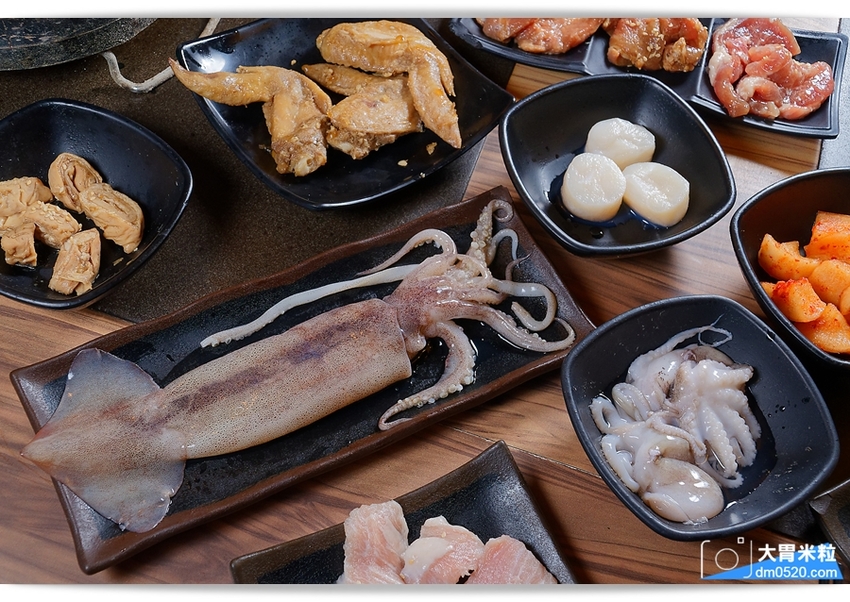 全新裝潢登場,田季發爺桃園中壢店,燒肉吃到飽469/569/699,美國霜降牛/鹽蔥牛舌/松阪豬/生蠔/薑母鴨火鍋/哈根達斯冰淇淋,通通無限吃到飽!桃園燒肉吃到飽推薦,中壢吃到飽推薦, - 大胃米粒