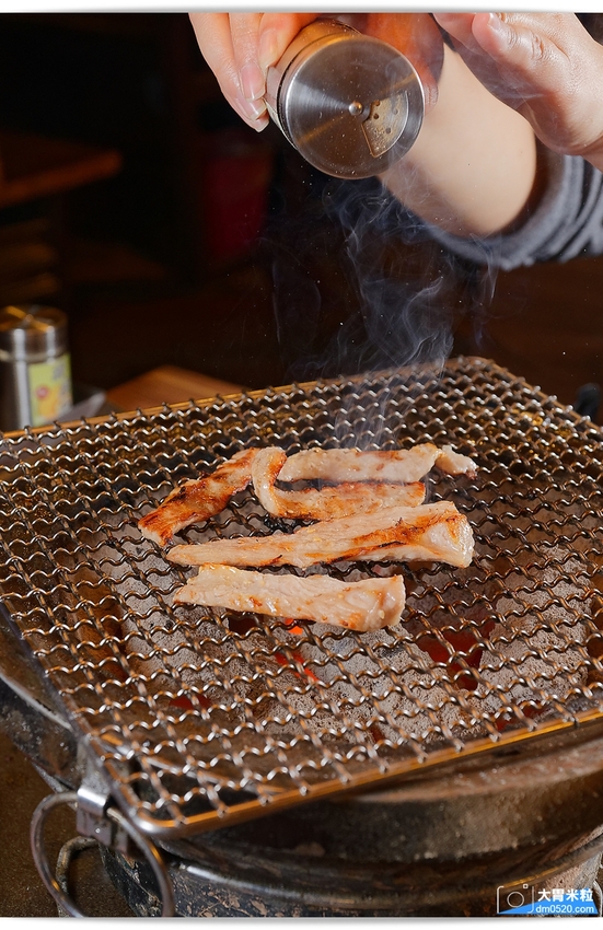 全新裝潢登場,田季發爺桃園中壢店,燒肉吃到飽469/569/699,美國霜降牛/鹽蔥牛舌/松阪豬/生蠔/薑母鴨火鍋/哈根達斯冰淇淋,通通無限吃到飽!桃園燒肉吃到飽推薦,中壢吃到飽推薦, - 大胃米粒