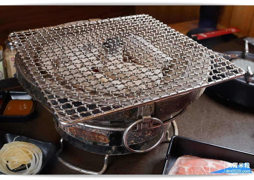 全新裝潢登場,田季發爺桃園中壢店,燒肉吃到飽469/569/699,美國霜降牛/鹽蔥牛舌/松阪豬/生蠔/薑母鴨火鍋/哈根達斯冰淇淋,通通無限吃到飽!桃園燒肉吃到飽推薦,中壢吃到飽推薦, - 大胃米粒