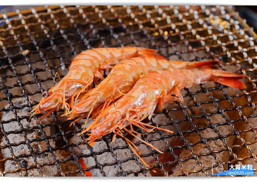 全新裝潢登場,田季發爺桃園中壢店,燒肉吃到飽469/569/699,美國霜降牛/鹽蔥牛舌/松阪豬/生蠔/薑母鴨火鍋/哈根達斯冰淇淋,通通無限吃到飽!桃園燒肉吃到飽推薦,中壢吃到飽推薦, - 大胃米粒