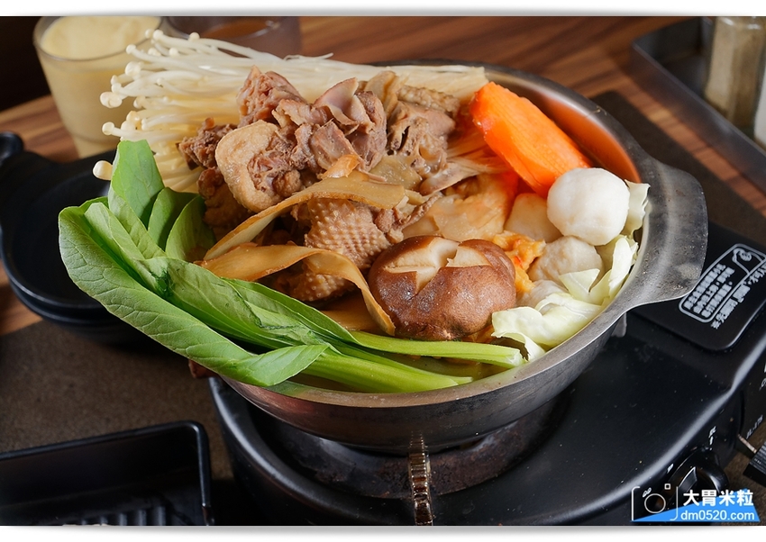 全新裝潢登場,田季發爺桃園中壢店,燒肉吃到飽469/569/699,美國霜降牛/鹽蔥牛舌/松阪豬/生蠔/薑母鴨火鍋/哈根達斯冰淇淋,通通無限吃到飽!桃園燒肉吃到飽推薦,中壢吃到飽推薦, - 大胃米粒