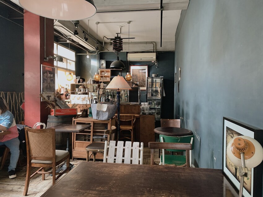 台北美食探店 ｜ 中山區 「響板 WOODENSOUNDS」 復古風咖啡廳酒吧