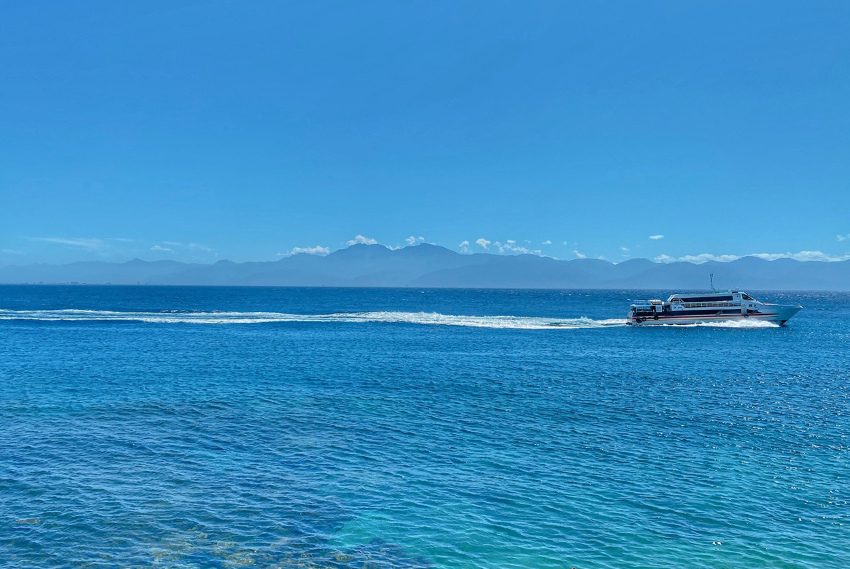 小琉球浮潛聖地「花瓶岩」吃古早味爆漿黑糖包看海龜 - 婗媽。甜栗子的品味生活/美妝保養