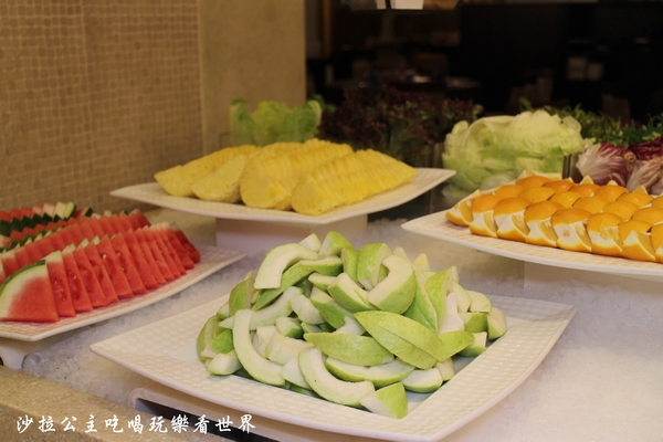 神旺大飯店-伯品廊新概念歐法料理:東區吃到飽Buffet『神旺大飯店-伯品廊』普諾麵包坊/仙貝舒芙蕾雪糕捲/捷運忠孝敦化站