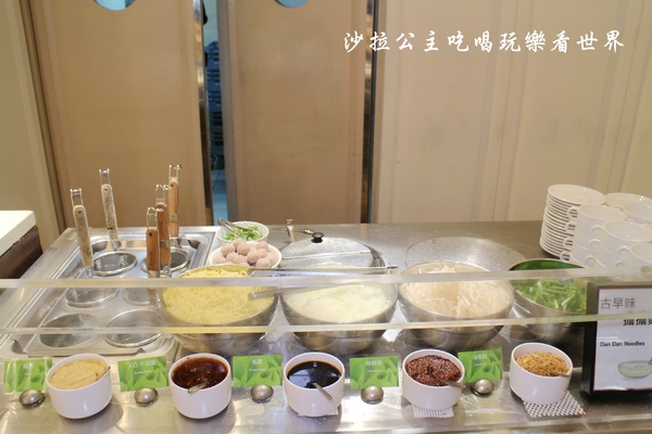 神旺大飯店-伯品廊新概念歐法料理:東區吃到飽Buffet『神旺大飯店-伯品廊』普諾麵包坊/仙貝舒芙蕾雪糕捲/捷運忠孝敦化站