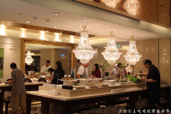 神旺大飯店-伯品廊新概念歐法料理：東區吃到飽Buffet/夏日沁涼啤酒節『神旺大飯店-伯品廊』各式口味台灣啤酒無限暢飲/捷運忠孝敦化站