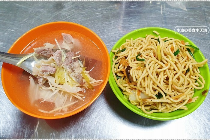 台中興大美食║傳統中式料理小吃中場無休息，只賣排骨飯、滷肉飯、爌肉飯！！