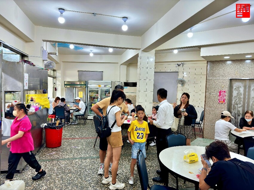 嘉義縣民雄鄉嘉義民雄美食/民雄鵝肉推薦-正宗民雄鵝肉亭 民雄車站美食~破萬則Google好評共4.1顆星