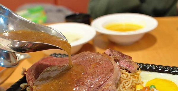 【新竹美食】吼牛排新竹店-原塊牛肉真材實料,比臉還大的巨無霸大盎司牛排與免費自助吧吃到飽