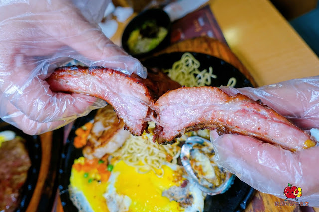 [食記] 新竹東區-吼牛排 專業牛排達人 父親節限定爸氣豪華海陸雙拼 全台唯一 100 盎司鬼爪火山肋排 大胃王牛排挑戰 90 盎司牛排挑戰成功只要 1 元 大塊軟嫩牛排的首選 新竹聚餐推薦