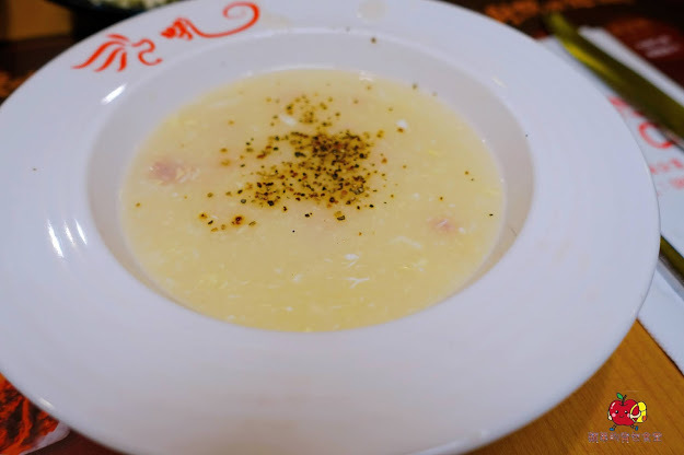 [食記] 新竹東區-吼牛排 專業牛排達人 父親節限定爸氣豪華海陸雙拼 全台唯一 100 盎司鬼爪火山肋排 大胃王牛排挑戰 90 盎司牛排挑戰成功只要 1 元 大塊軟嫩牛排的首選 新竹聚餐推薦