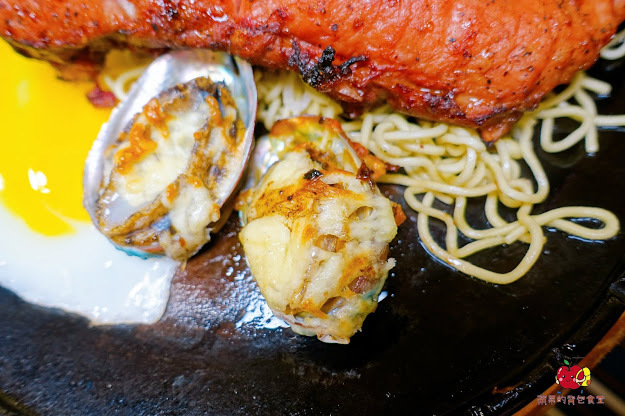 [食記] 新竹東區-吼牛排 專業牛排達人 父親節限定爸氣豪華海陸雙拼 全台唯一 100 盎司鬼爪火山肋排 大胃王牛排挑戰 90 盎司牛排挑戰成功只要 1 元 大塊軟嫩牛排的首選 新竹聚餐推薦