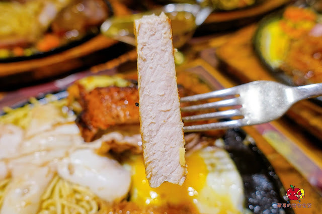 [食記] 新竹東區-吼牛排 專業牛排達人 父親節限定爸氣豪華海陸雙拼 全台唯一 100 盎司鬼爪火山肋排 大胃王牛排挑戰 90 盎司牛排挑戰成功只要 1 元 大塊軟嫩牛排的首選 新竹聚餐推薦