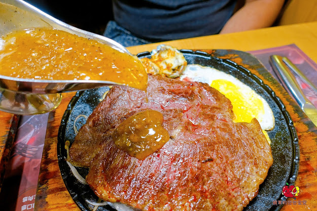 [食記] 新竹東區-吼牛排 專業牛排達人 父親節限定爸氣豪華海陸雙拼 全台唯一 100 盎司鬼爪火山肋排 大胃王牛排挑戰 90 盎司牛排挑戰成功只要 1 元 大塊軟嫩牛排的首選 新竹聚餐推薦